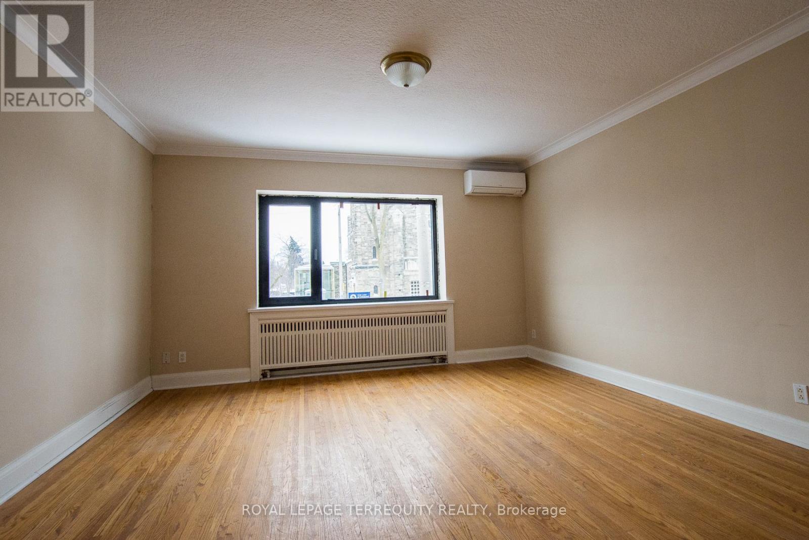 A1 - 3042 Bloor Street W, Toronto (Kingsway South), Ontario  M8X 1C4 - Photo 6 - W12816082