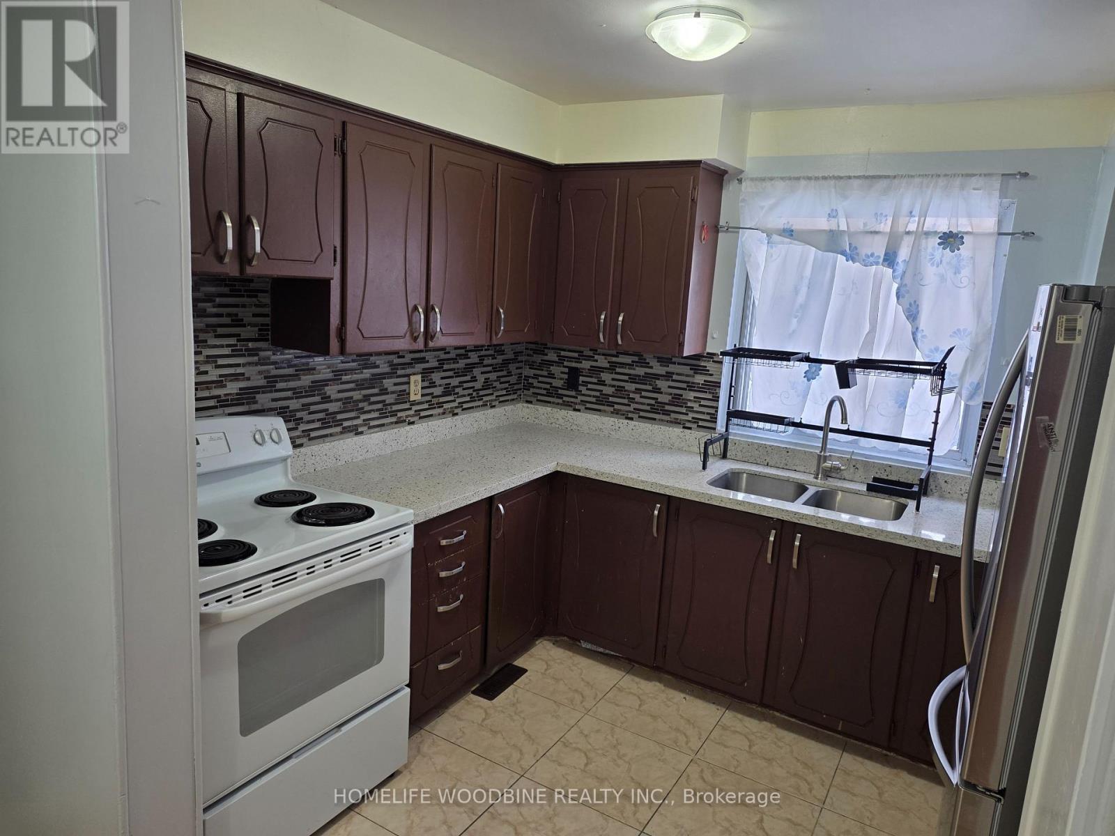 25 - 2006 Martin Grove Road, Toronto, Ontario  M9V 4A3 - Photo 5 - W12816094