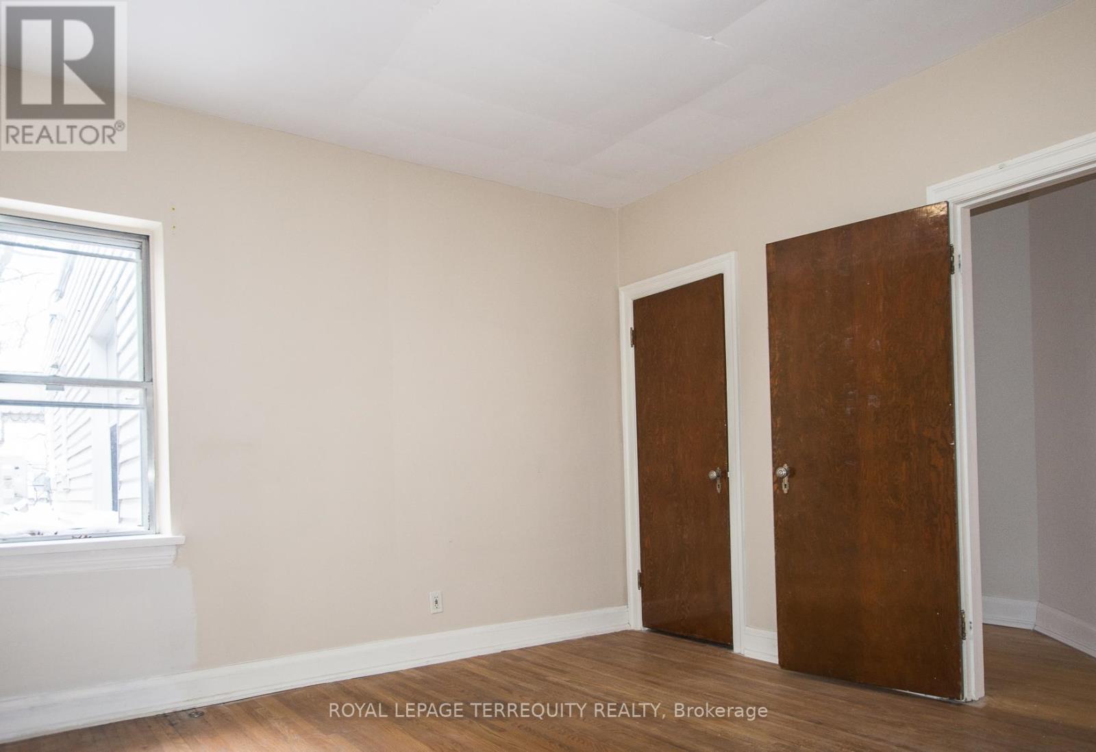 A2 - 3042 Bloor Street W, Toronto (Kingsway South), Ontario  M8X 1C4 - Photo 7 - W12816096