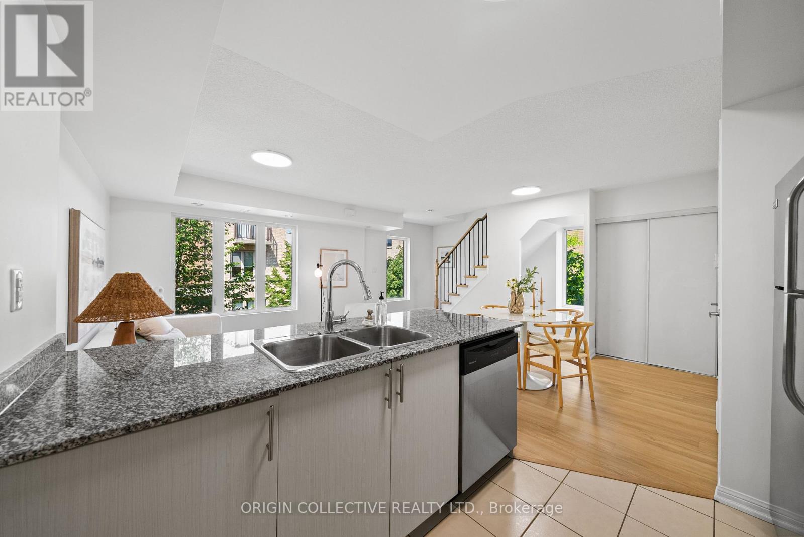 229 - 11 Foundry Avenue, Toronto, Ontario  M6H 0B7 - Photo 8 - W12816220