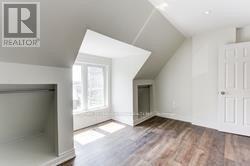 Upper - 190 Marion Street, Toronto, Ontario  M6R 1E8 - Photo 10 - W12816222