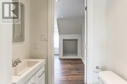 Upper - 190 Marion Street, Toronto, Ontario  M6R 1E8 - Photo 12 - W12816222