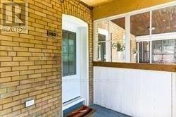 UPPER - 190 MARION STREET, Toronto, Ontario