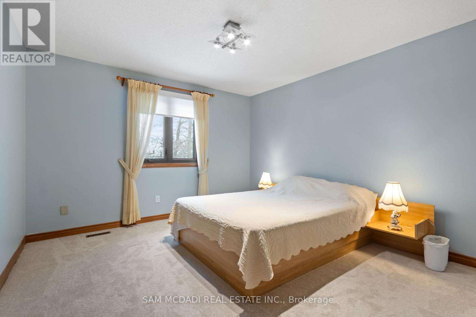 4175 Renoak Court, Mississauga, Ontario  L5C 4K2 - Photo 22 - W12816230