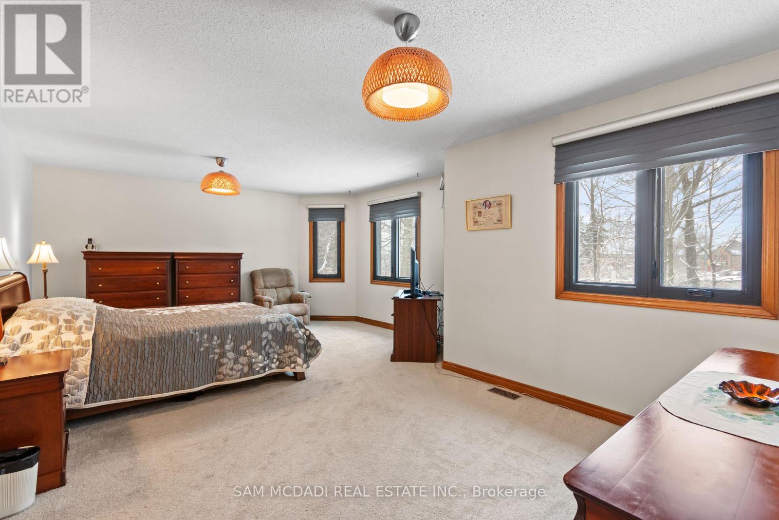 4175 Renoak Court, Mississauga, Ontario  L5C 4K2 - Photo 24 - W12816230