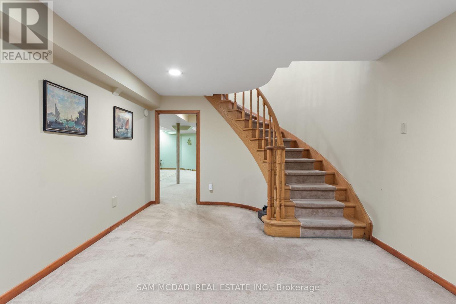 4175 Renoak Court, Mississauga, Ontario  L5C 4K2 - Photo 32 - W12816230