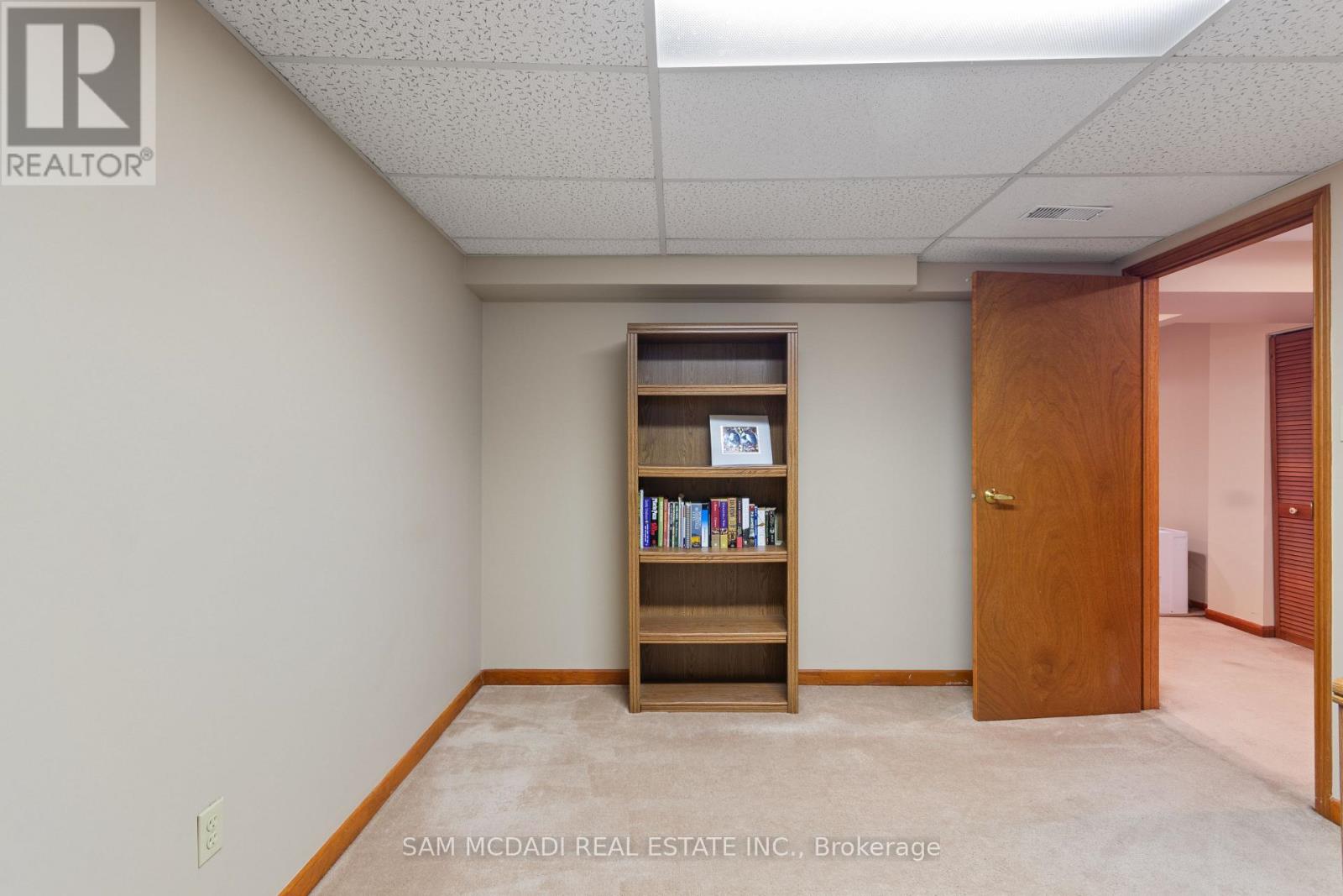 4175 Renoak Court, Mississauga, Ontario  L5C 4K2 - Photo 35 - W12816230