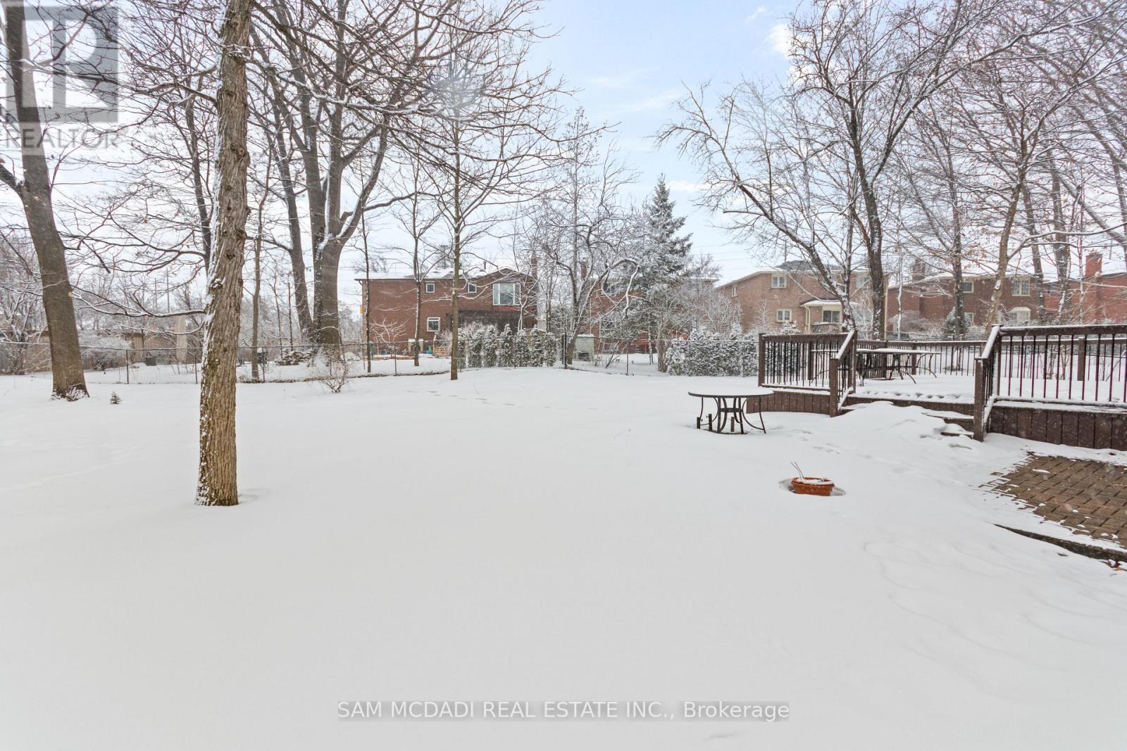 4175 Renoak Court, Mississauga, Ontario  L5C 4K2 - Photo 39 - W12816230