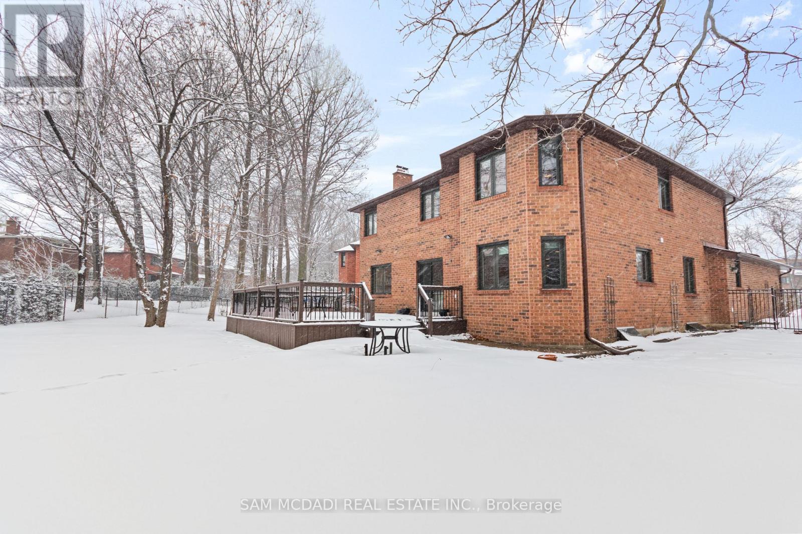 4175 Renoak Court, Mississauga, Ontario  L5C 4K2 - Photo 40 - W12816230