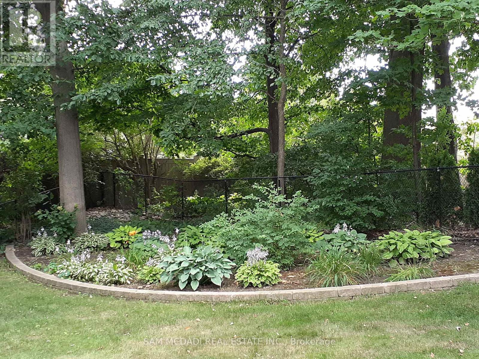 4175 Renoak Court, Mississauga, Ontario  L5C 4K2 - Photo 45 - W12816230