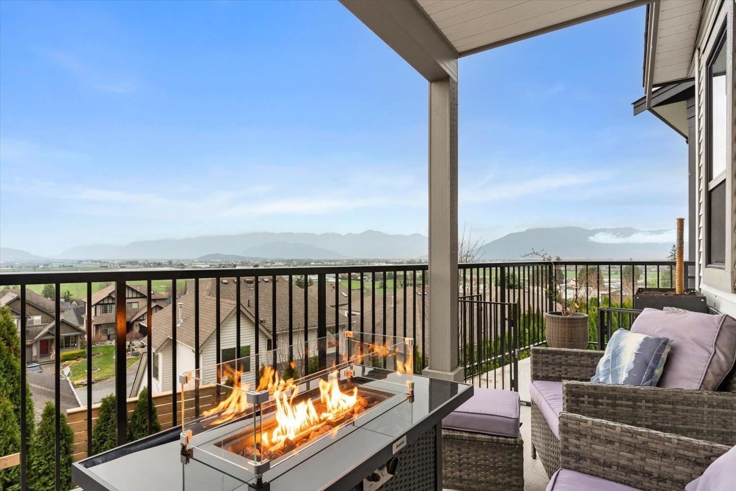 50945 Sophie Crescent, Eastern Hillsides, Chilliwack, British Columbia  V4Z 0C1 - Photo 1 - R3073398