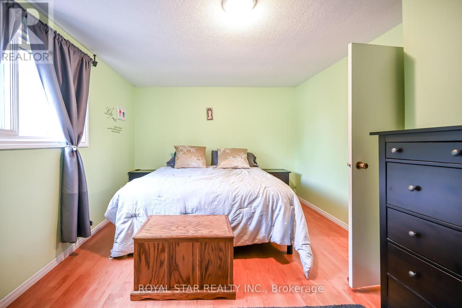 110 - 11 Harrisford Street, Hamilton (Red Hill), Ontario  L8K 6L7 - Photo 11 - X12816110