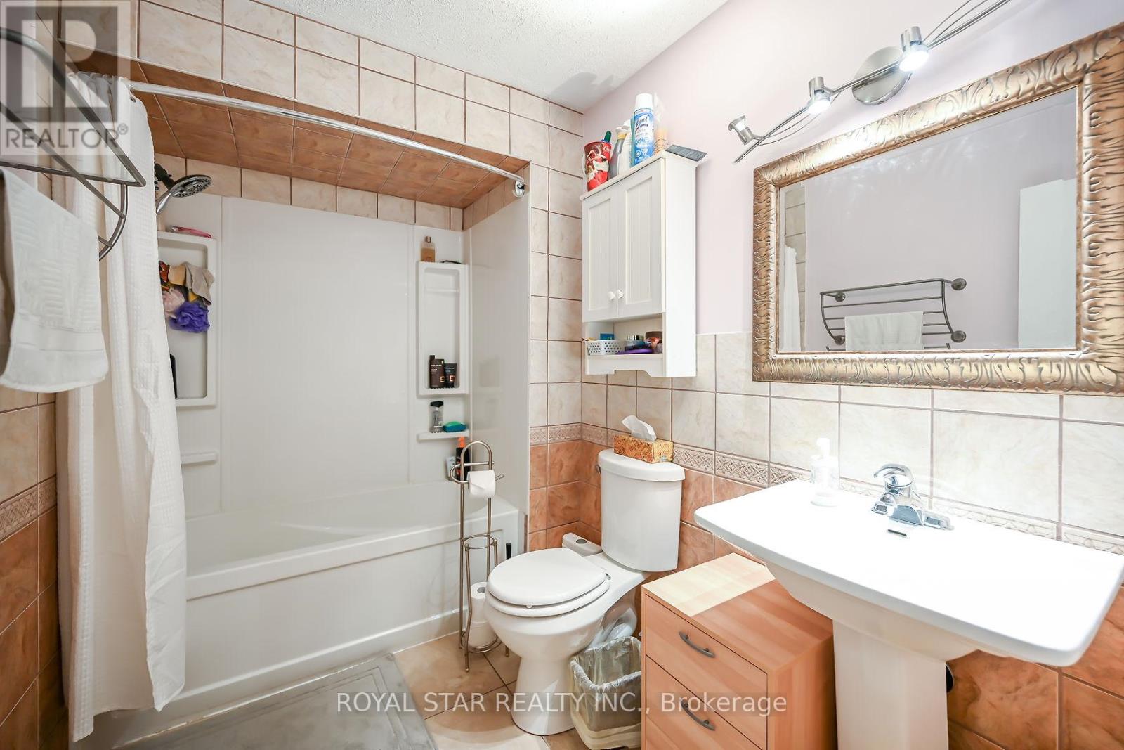 110 - 11 Harrisford Street, Hamilton (Red Hill), Ontario  L8K 6L7 - Photo 14 - X12816110