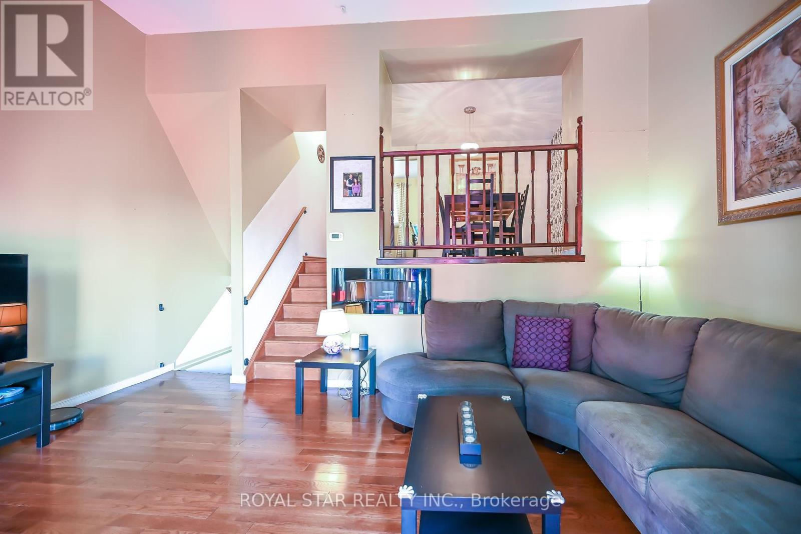 110 - 11 Harrisford Street, Hamilton (Red Hill), Ontario  L8K 6L7 - Photo 3 - X12816110