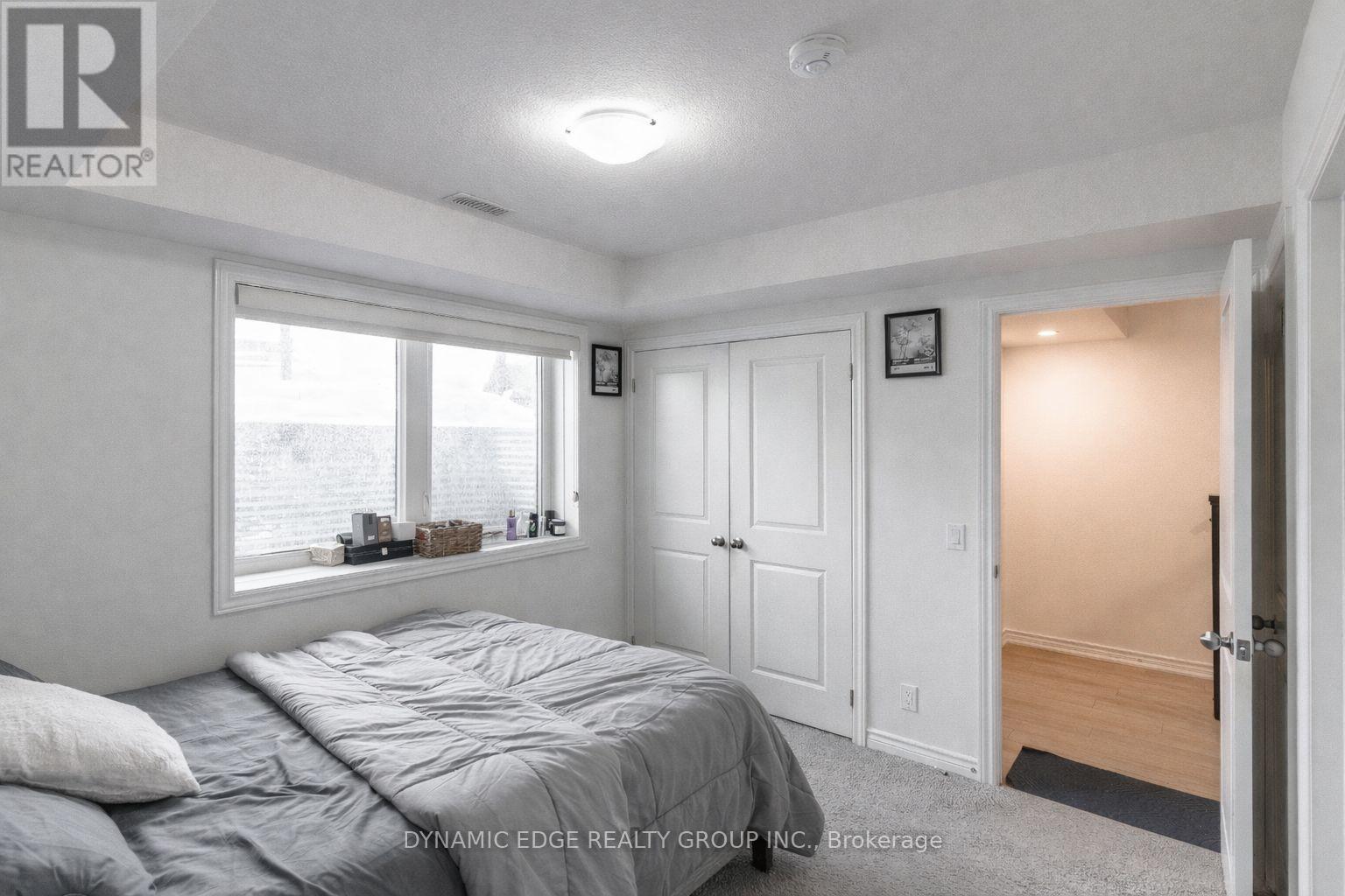 25 - 235 Chapel Hill Drive, Kitchener, Ontario  N2R 0S4 - Photo 10 - X12816150