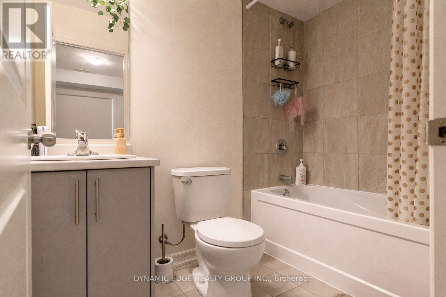 25 - 235 Chapel Hill Drive, Kitchener, Ontario  N2R 0S4 - Photo 11 - X12816150