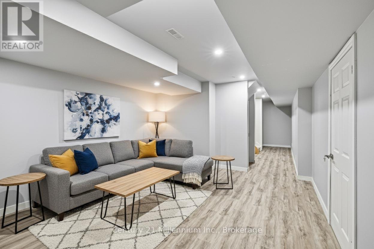 110 Sandy Coast Crescent, Wasaga Beach, Ontario  L9Z 0G1 - Photo 12 - S12816296