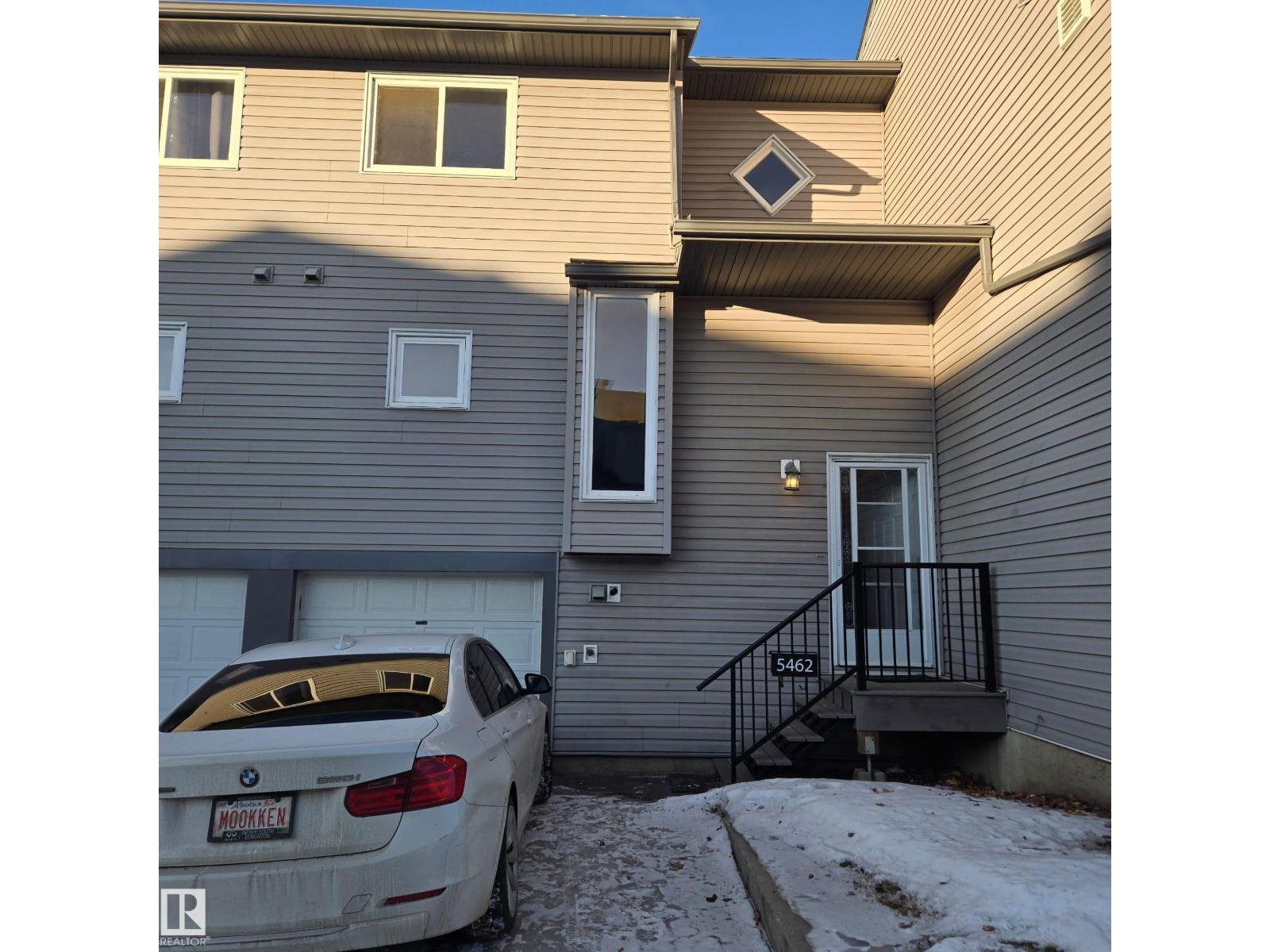 5462 38A AV NW, edmonton, Alberta