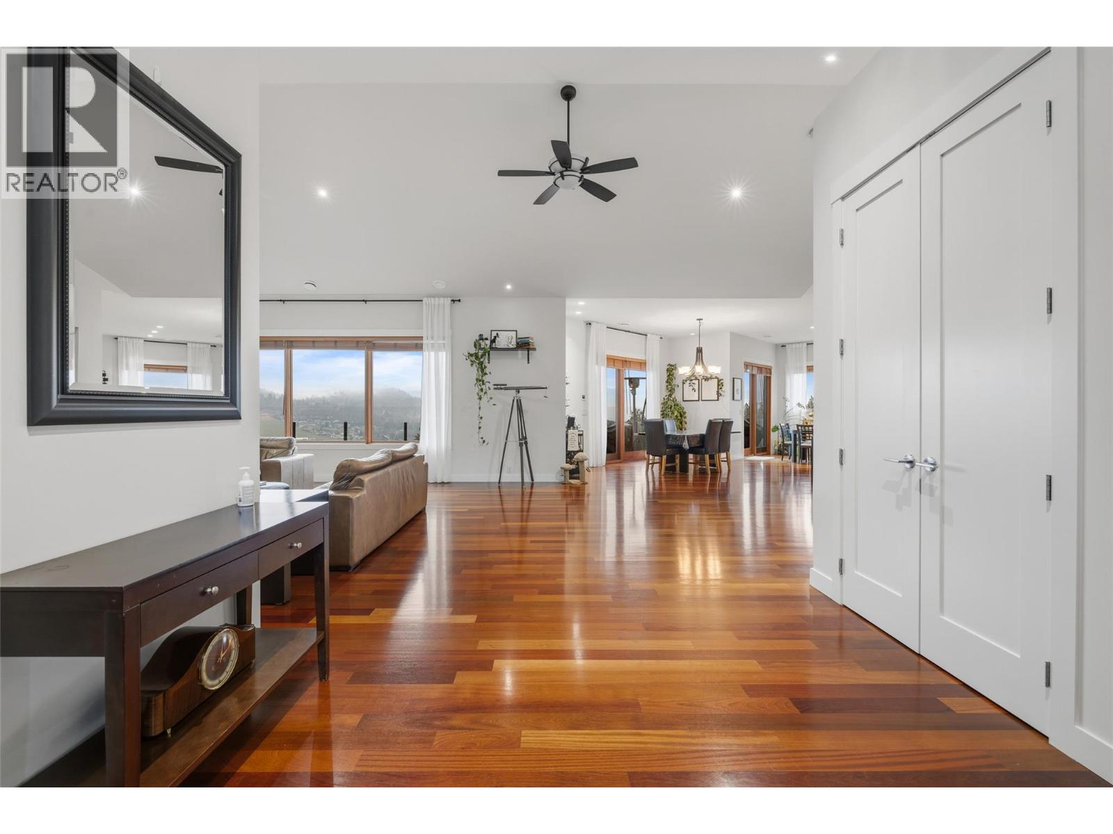 509 Caramillo Court Kelowna Photo 5