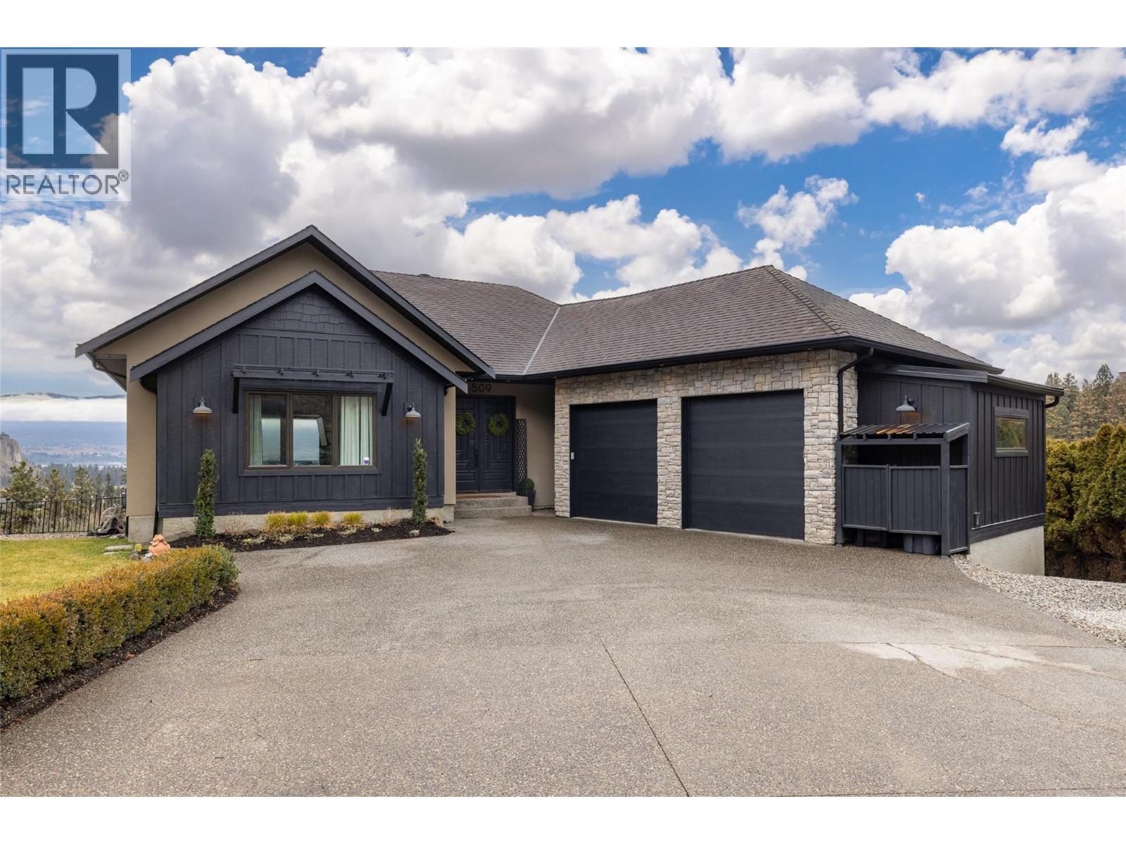 509 Caramillo Court Kelowna Photo 2