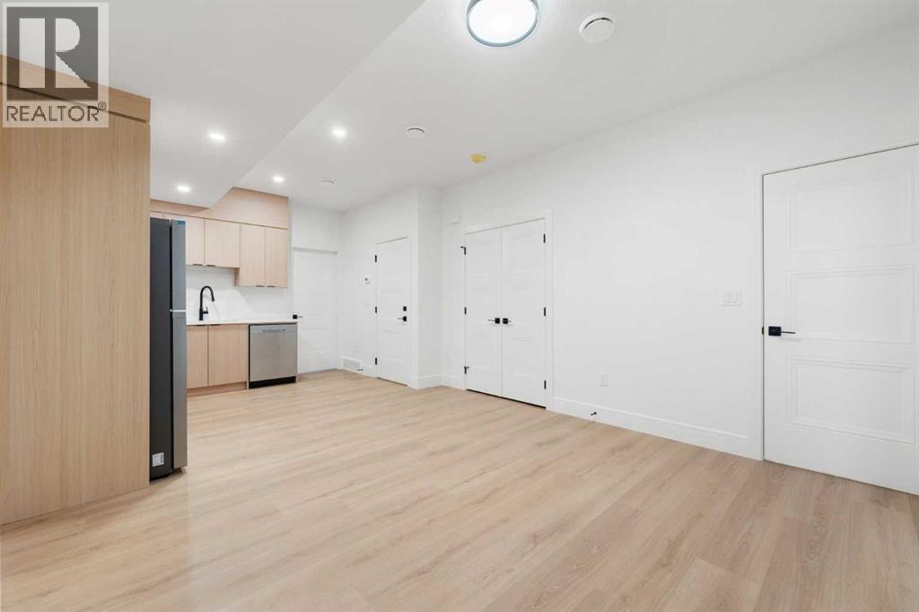 2105 7 Street Ne, Calgary, Alberta  T2E 4C7 - Photo 38 - A2286239