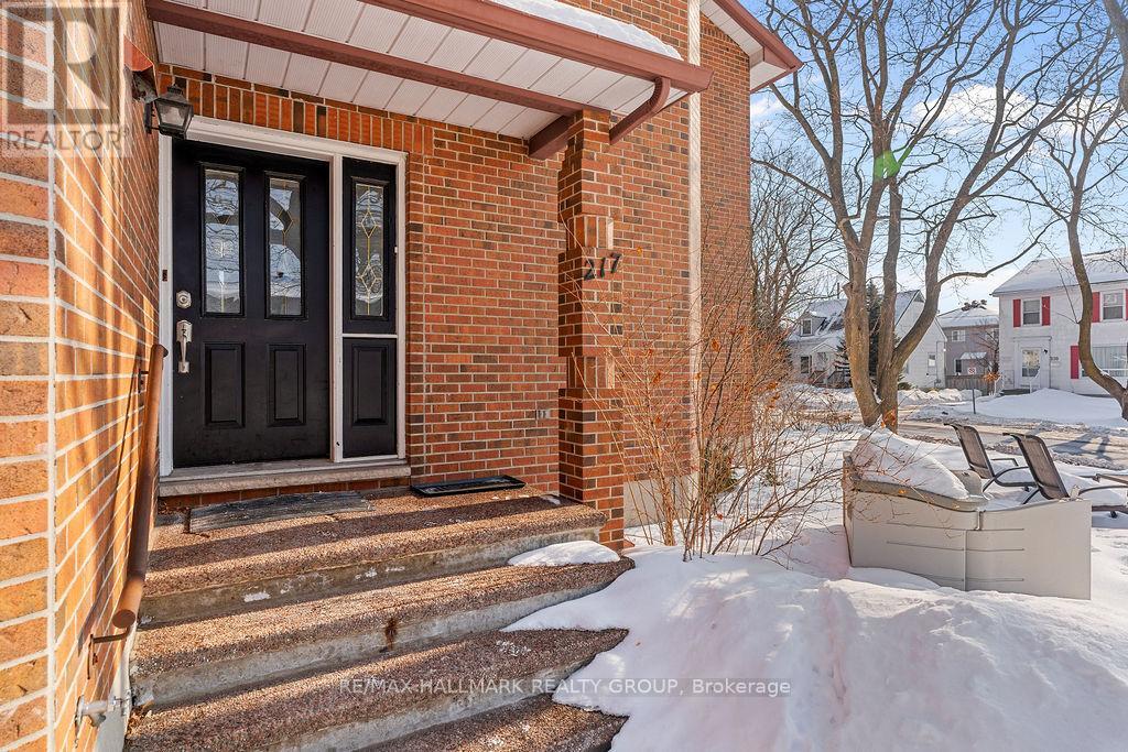 217 Dovercourt Avenue, Ottawa, Ontario  K1Z 7H3 - Photo 3 - X12816326