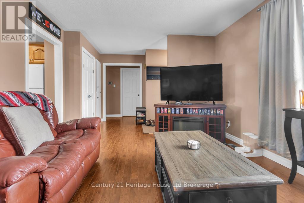 1 Fergusson Avenue, Ingersoll, Ontario  N5C 1E3 - Photo 6 - X12816238