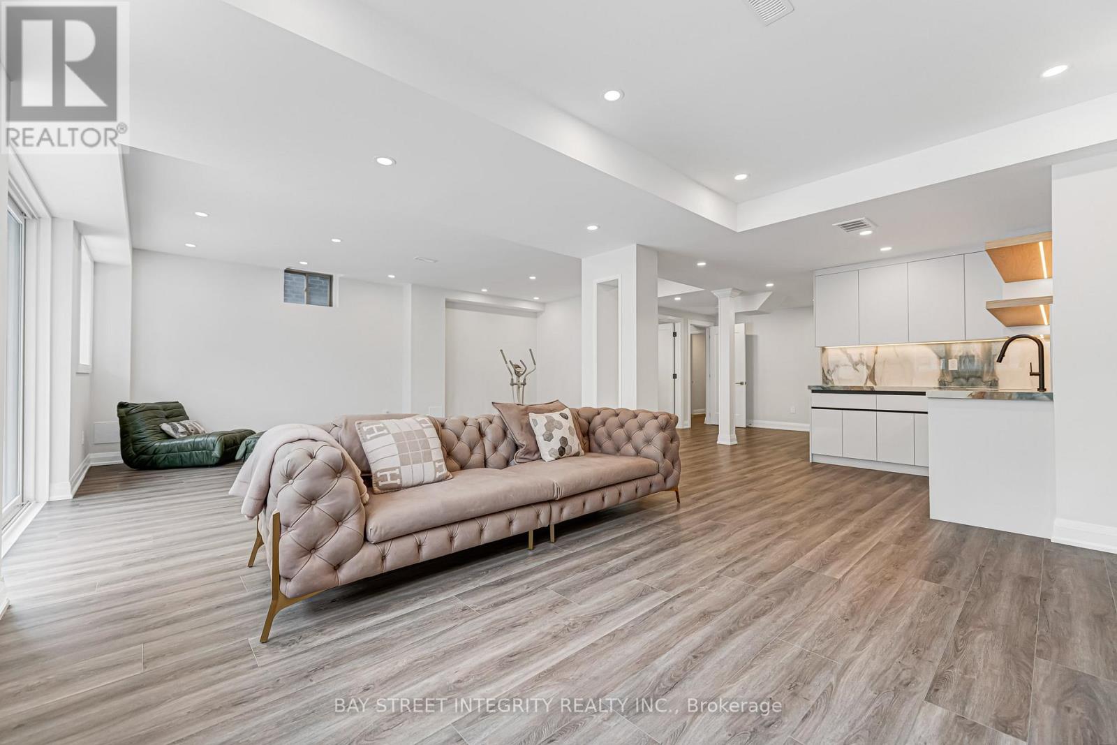 118 Milky Way Drive, Richmond Hill, Ontario  L4C 4M8 - Photo 27 - N12809798