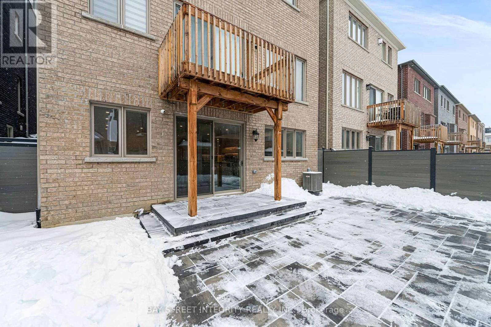 118 Milky Way Drive, Richmond Hill, Ontario  L4C 4M8 - Photo 31 - N12809798