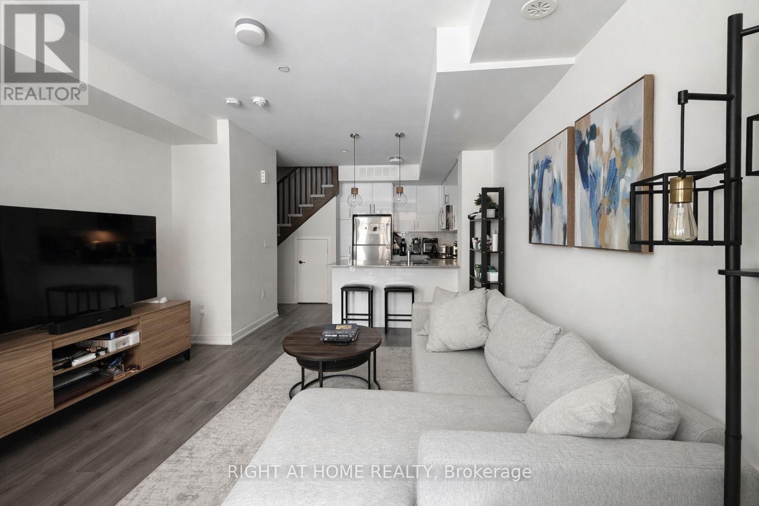 31 - 3409 Ridgeway Drive, Mississauga, Ontario  L5L 0B9 - Photo 5 - W12800388