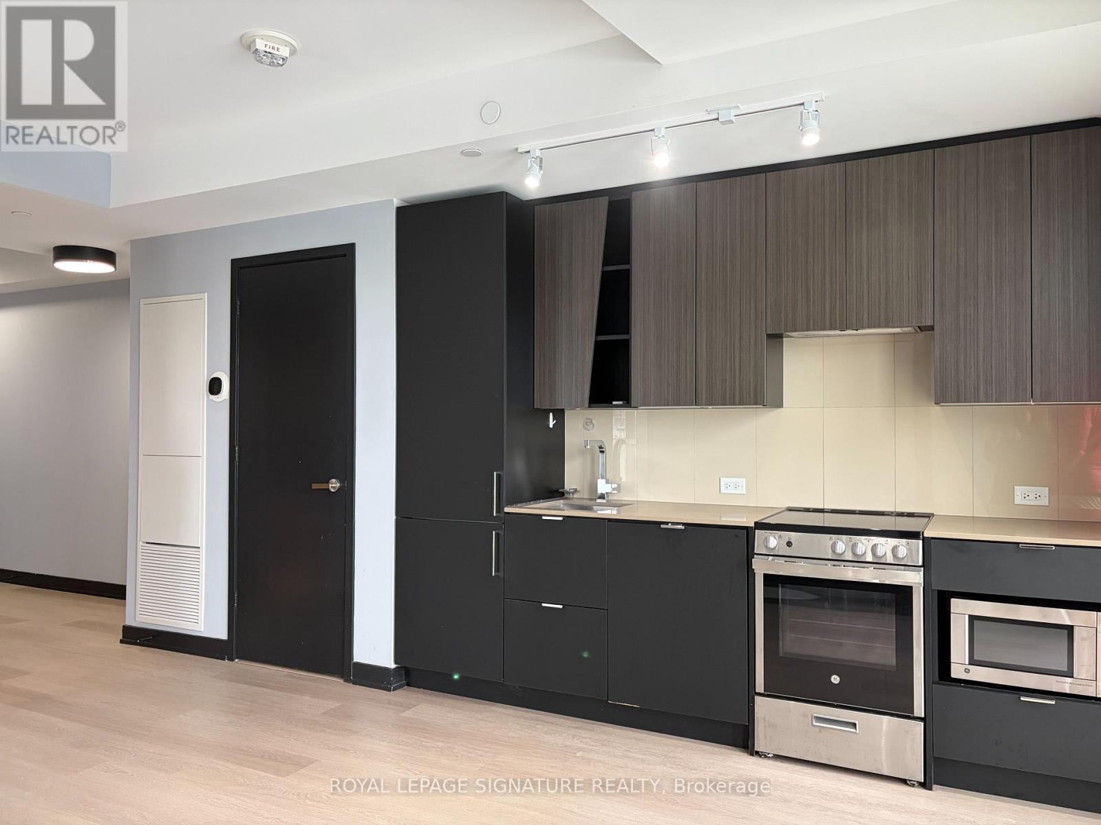 809 - 3883 Quartz Road, Mississauga, Ontario  L5B 0M4 - Photo 10 - W12633246