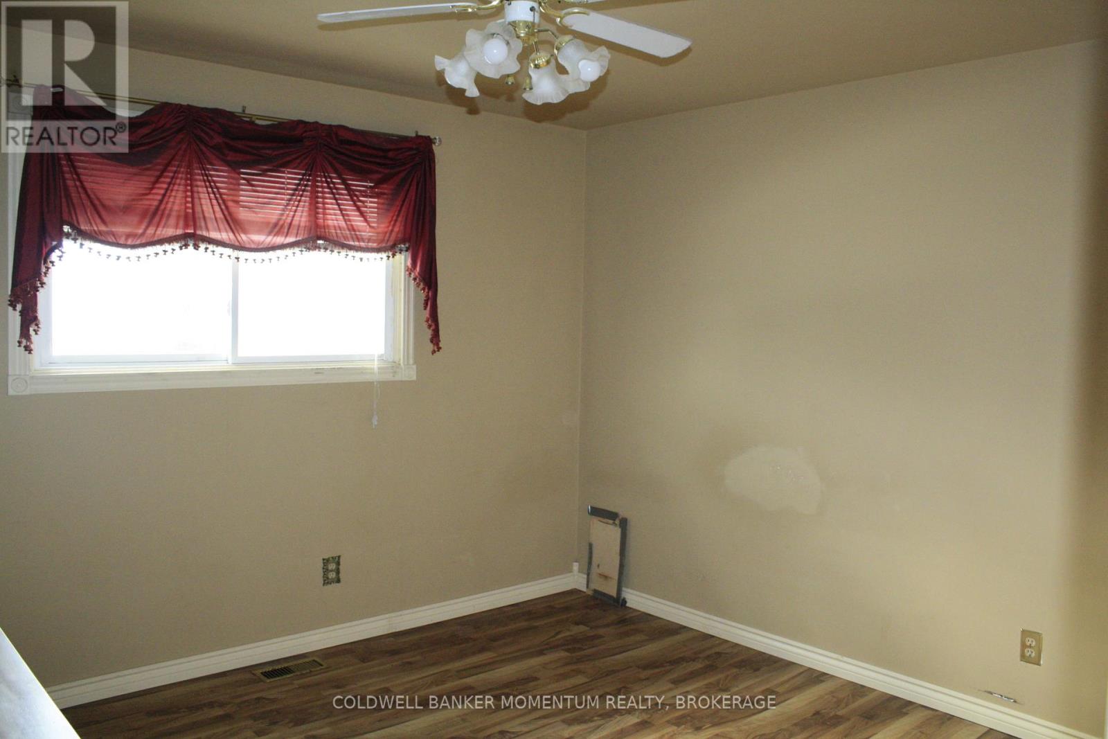 4351 Briarwood Avenue, Niagara Falls, Ontario L2E 5W2 - Photo 12 - X12816338