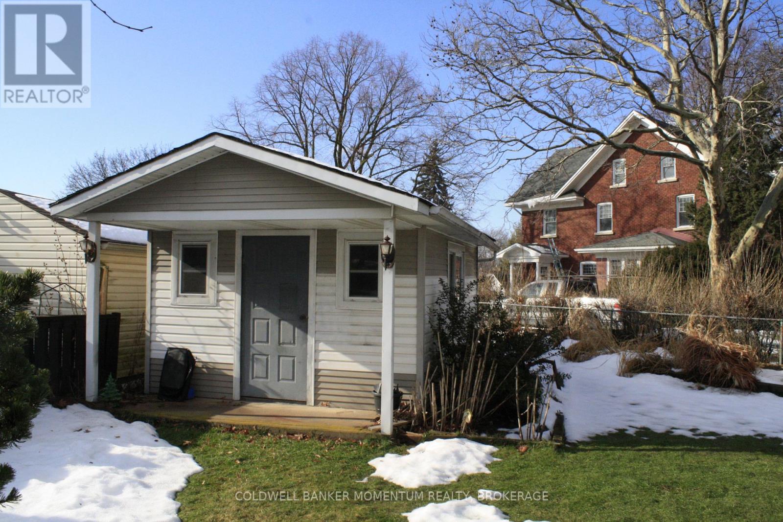 4351 Briarwood Avenue, Niagara Falls, Ontario L2E 5W2 - Photo 5 - X12816338