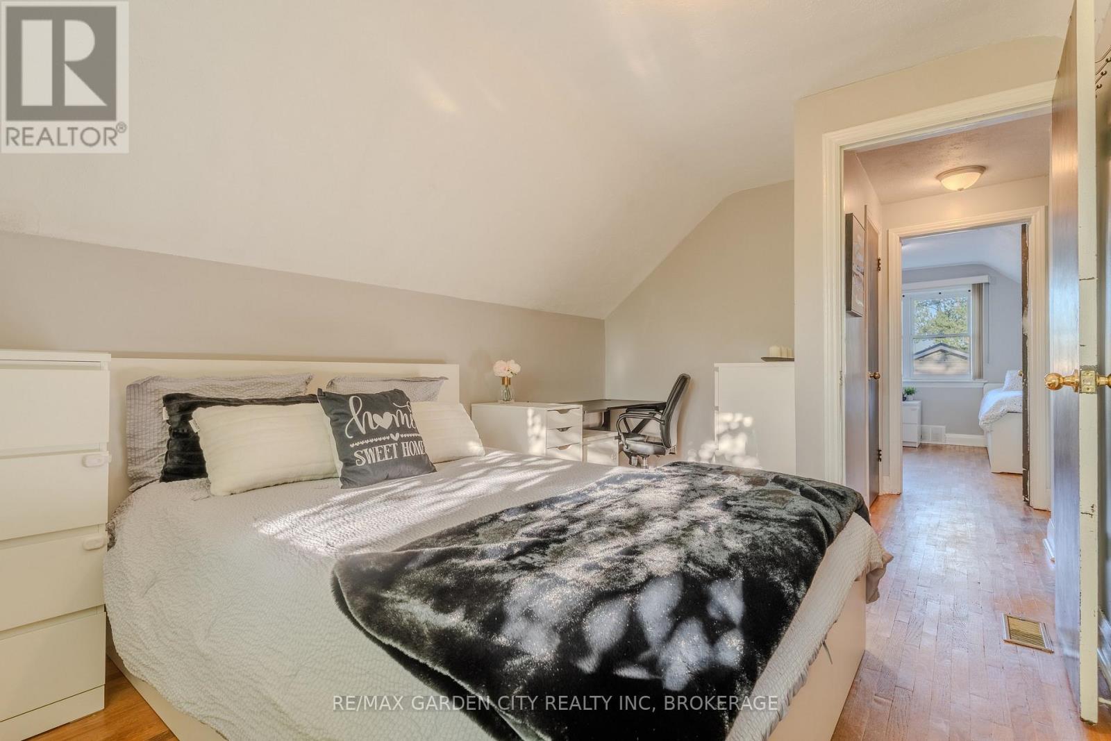 201 Thorold Road, Welland, Ontario L3C 3V9 - Photo 16 - X12816340