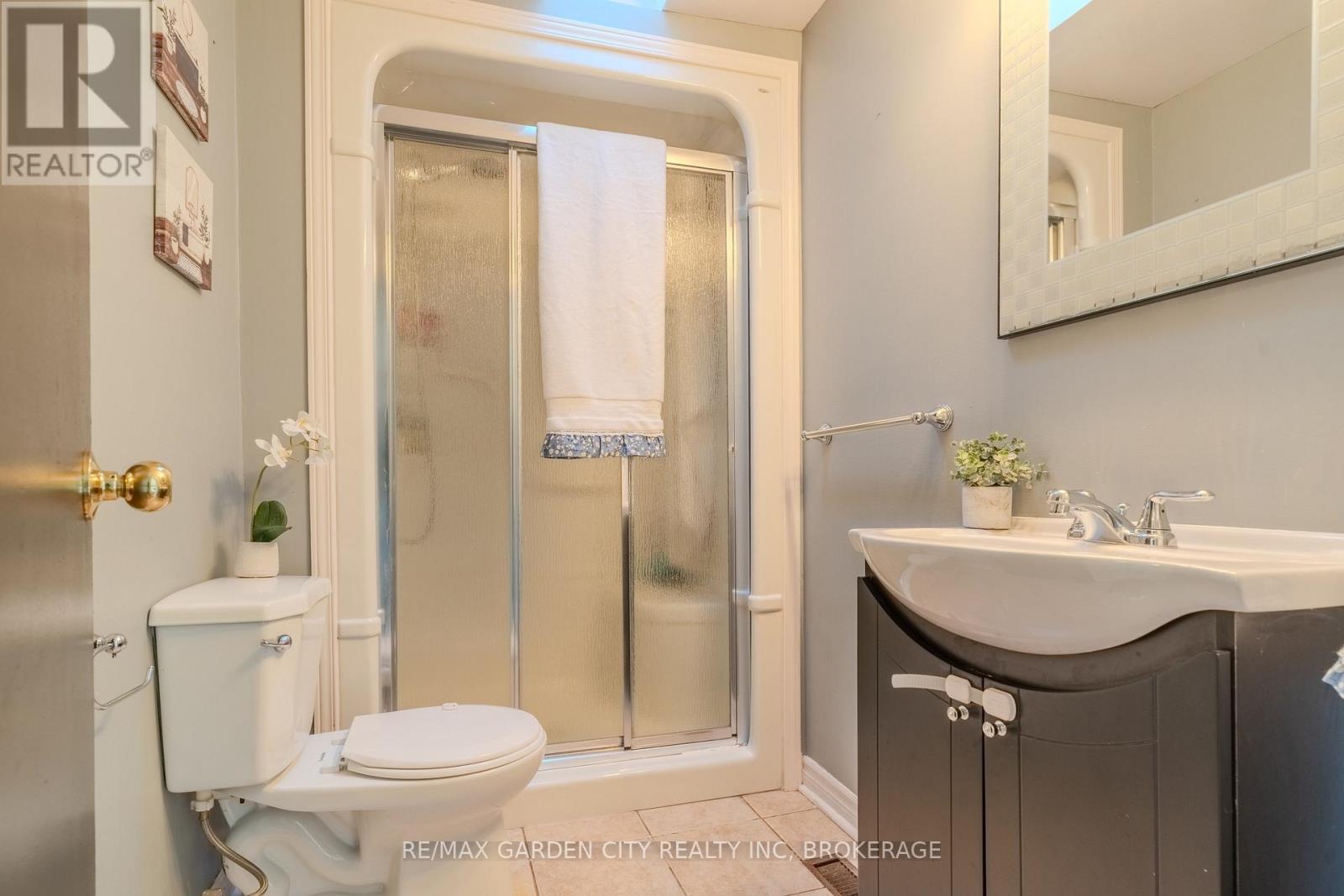 201 Thorold Road, Welland, Ontario L3C 3V9 - Photo 18 - X12816340