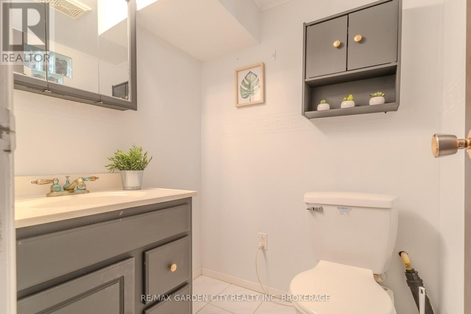 201 Thorold Road, Welland, Ontario L3C 3V9 - Photo 22 - X12816340