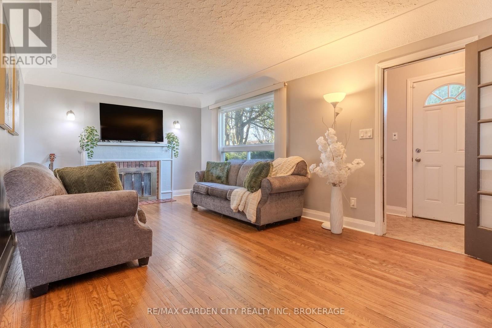 201 Thorold Road, Welland, Ontario L3C 3V9 - Photo 6 - X12816340