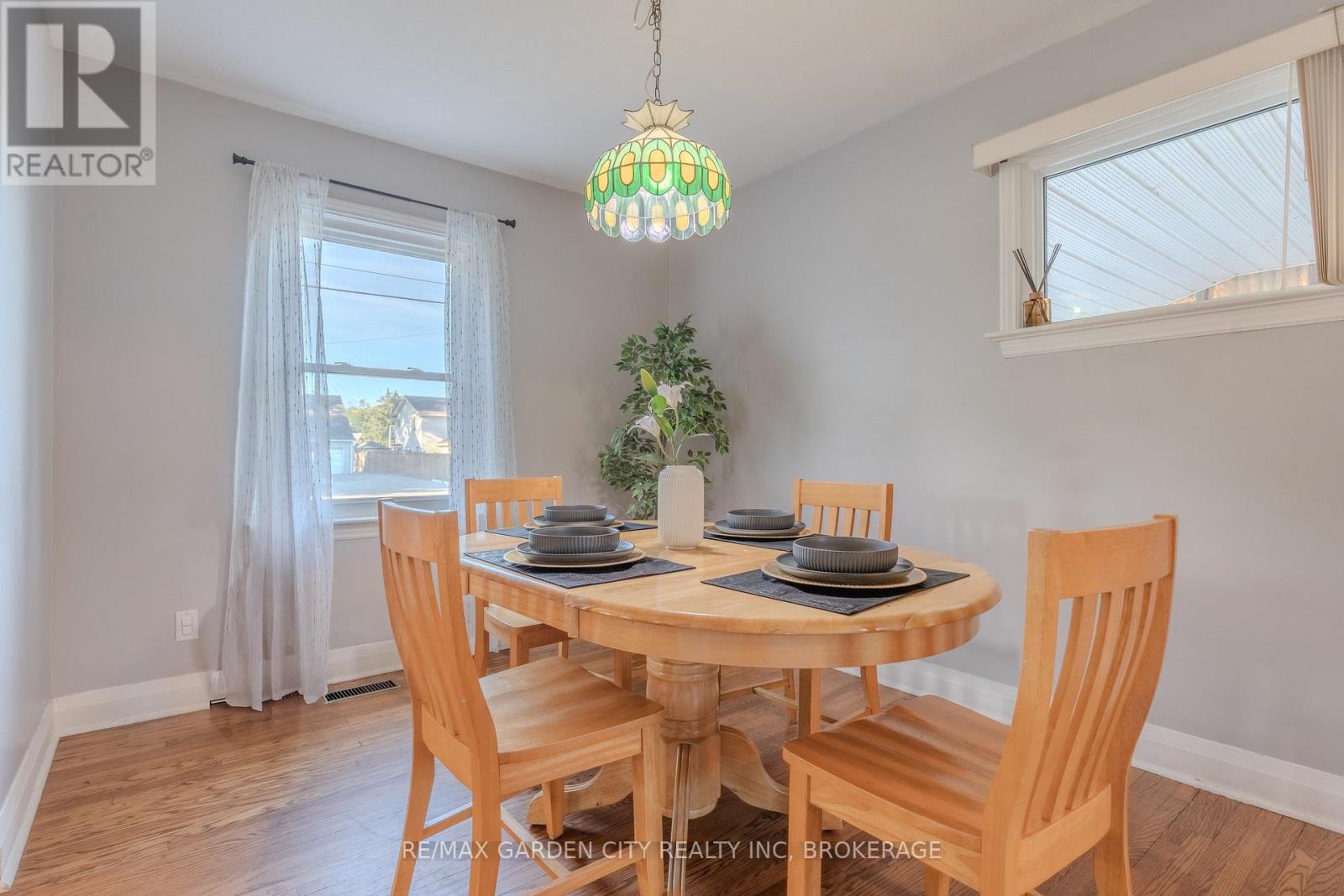 201 Thorold Road, Welland, Ontario L3C 3V9 - Photo 9 - X12816340