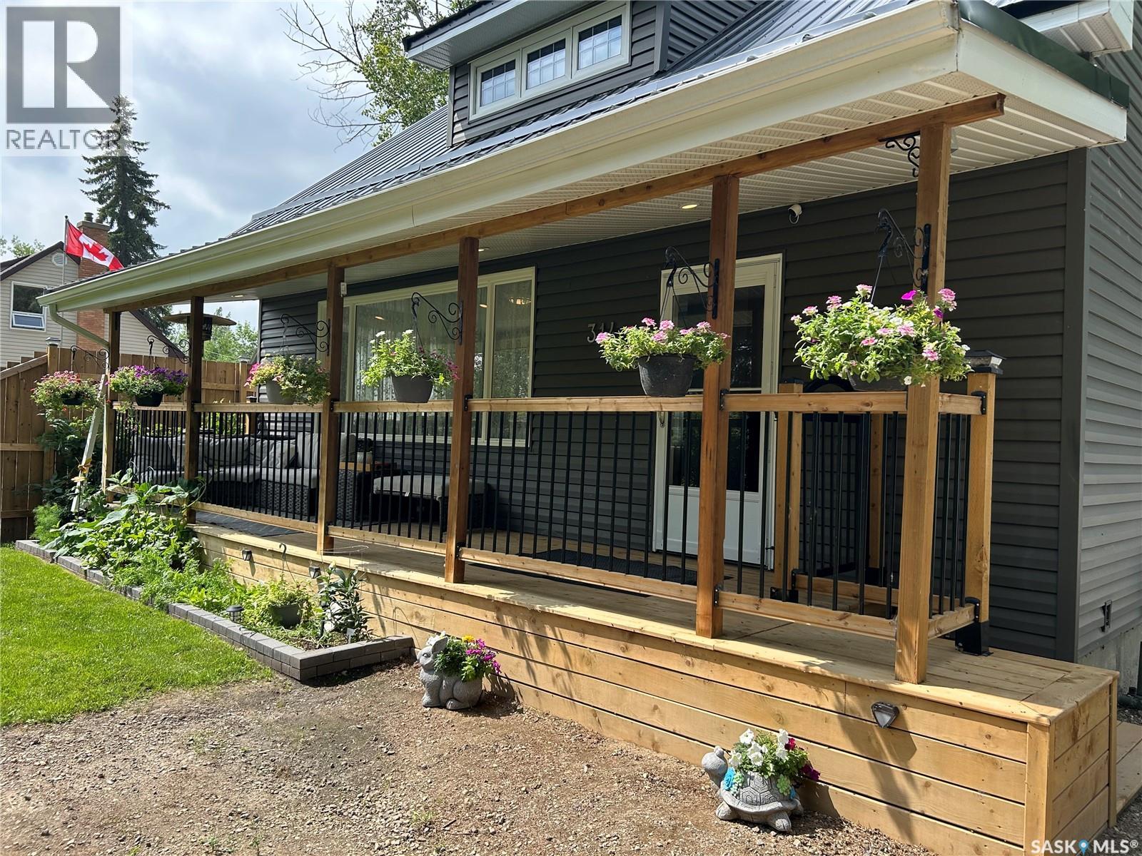 314 Antrim Street, North Portal, Saskatchewan  S0C 1W0 - Photo 2 - SK014518