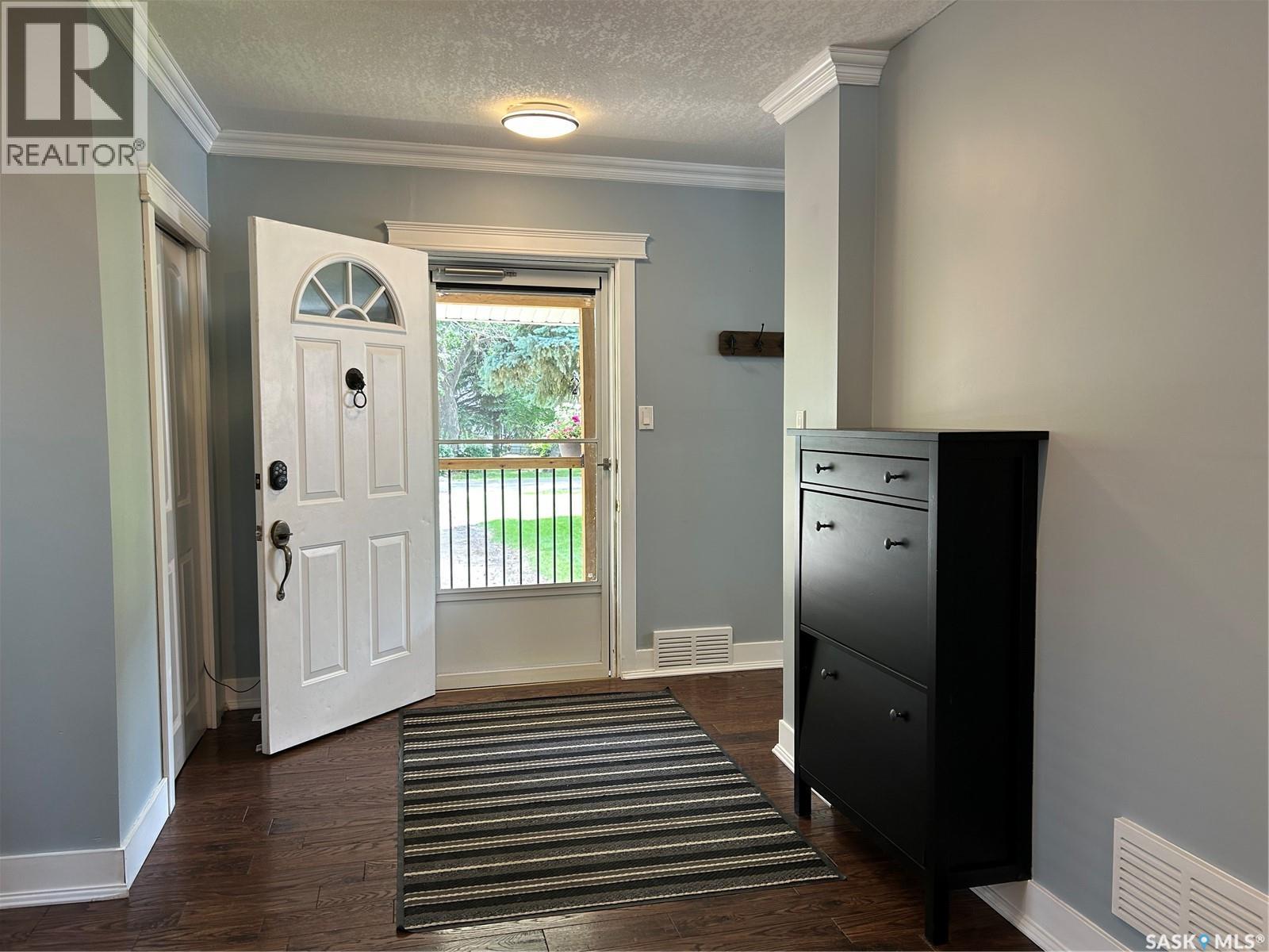 314 Antrim Street, North Portal, Saskatchewan  S0C 1W0 - Photo 4 - SK014518