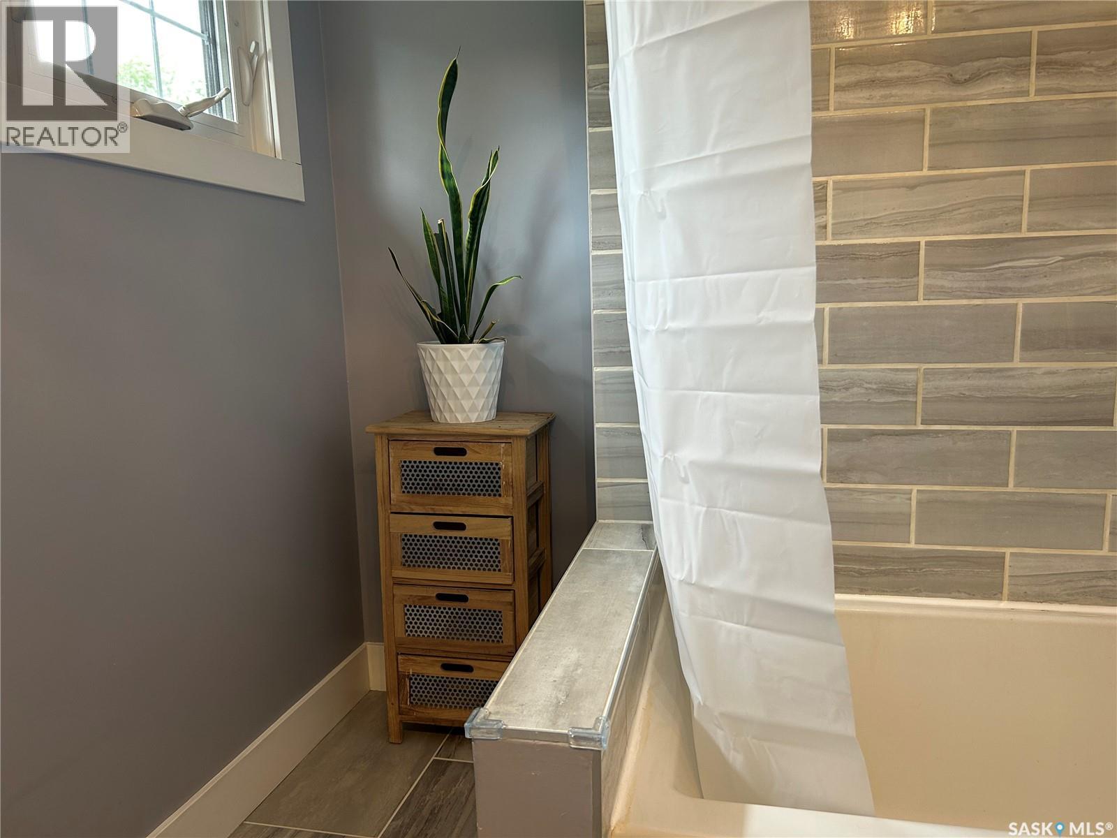 314 Antrim Street, North Portal, Saskatchewan  S0C 1W0 - Photo 27 - SK014518