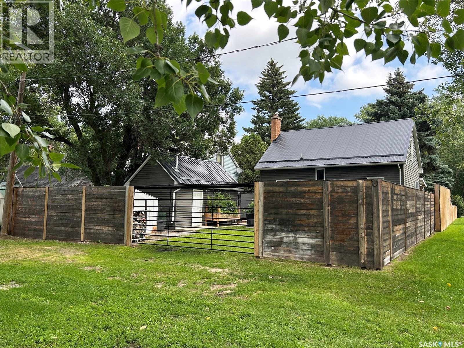 314 Antrim Street, North Portal, Saskatchewan  S0C 1W0 - Photo 37 - SK014518