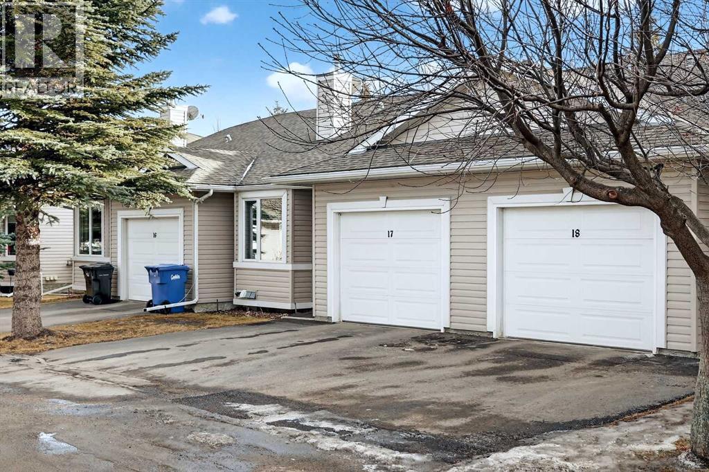 17, 16 Champion Road, Carstairs, Alberta  T0M 0N0 - Photo 3 - A2283479