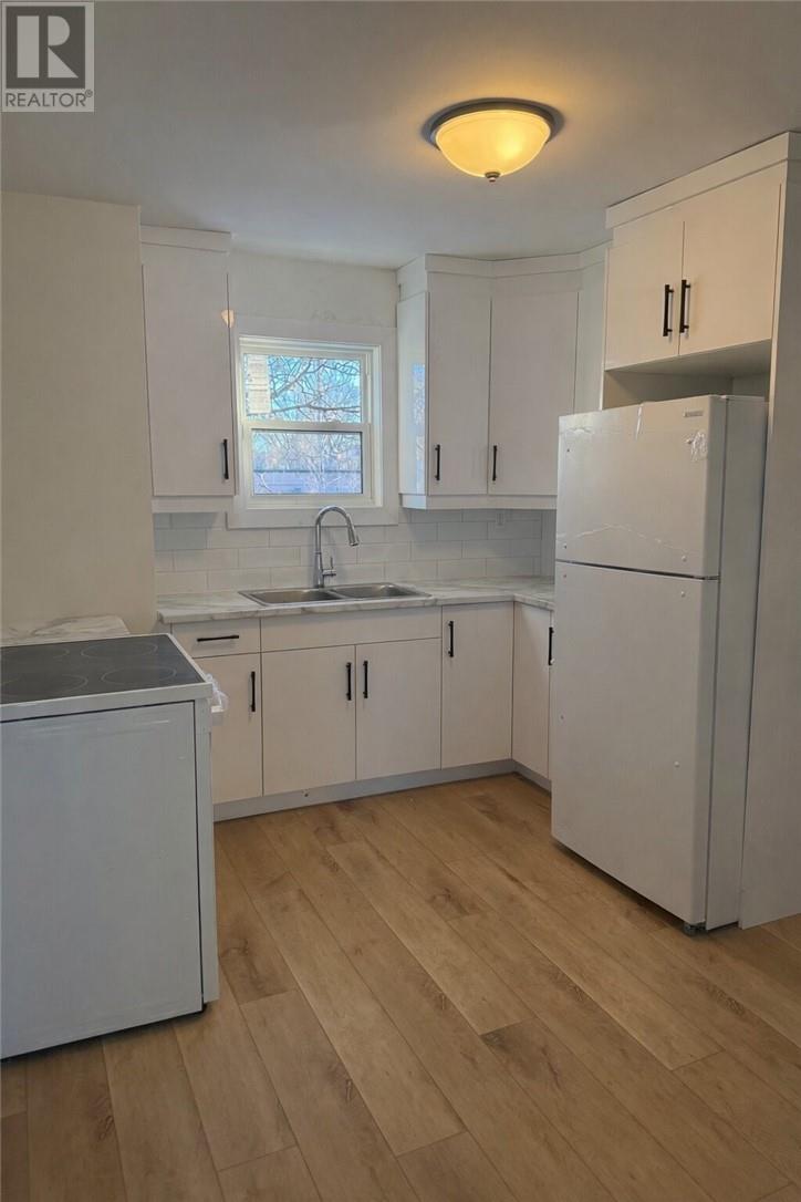 301 Hemlock Street, Sudbury, Ontario  P3C 1H8 - Photo 2 - 2126569