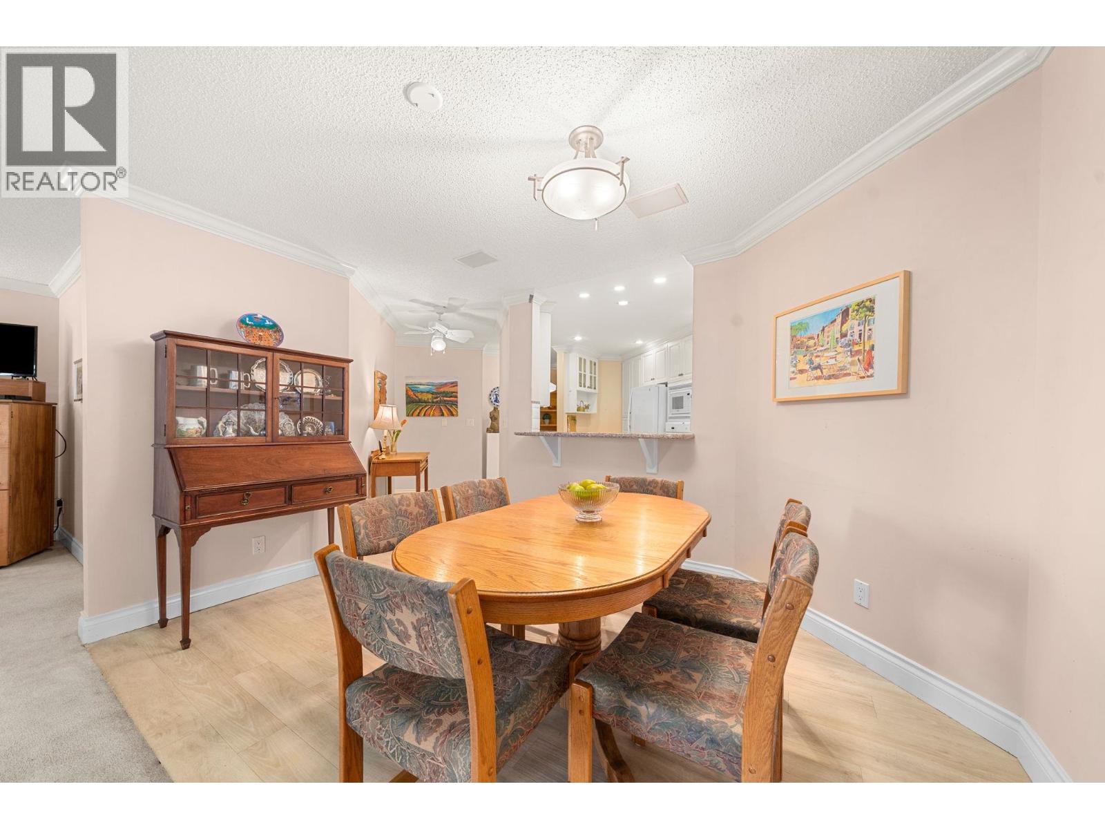 212 2800 Chesterfield Avenue, North Vancouver, British Columbia  V7N 4M1 - Photo 9 - R3093089