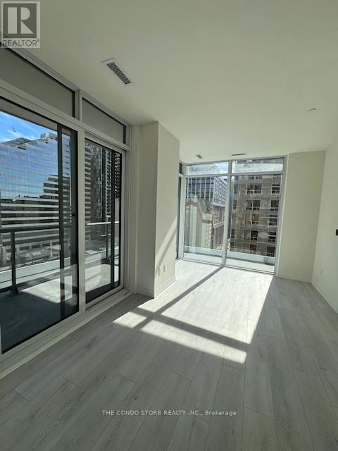 904 - 280 Dundas Street W, Toronto (Kensington-Chinatown), Ontario  M5T 1G2 - Photo 5 - C12816356