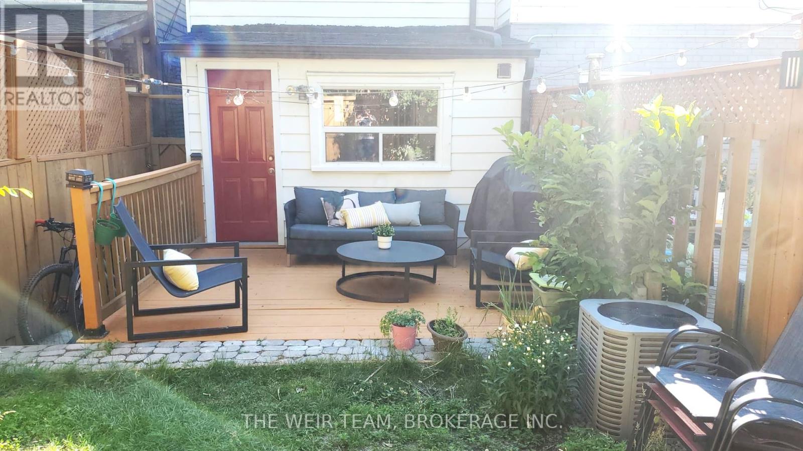 793 Woodbine Avenue, Toronto, Ontario  M4E 2J5 - Photo 22 - E12815748