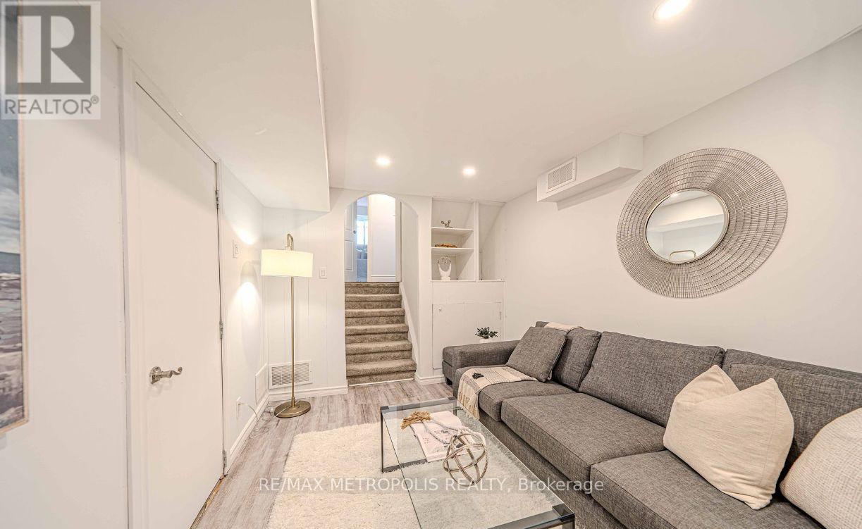 Lower - 378 Daytona Court, Oshawa (Samac), Ontario  L1K 1H9 - Photo 10 - E12816354