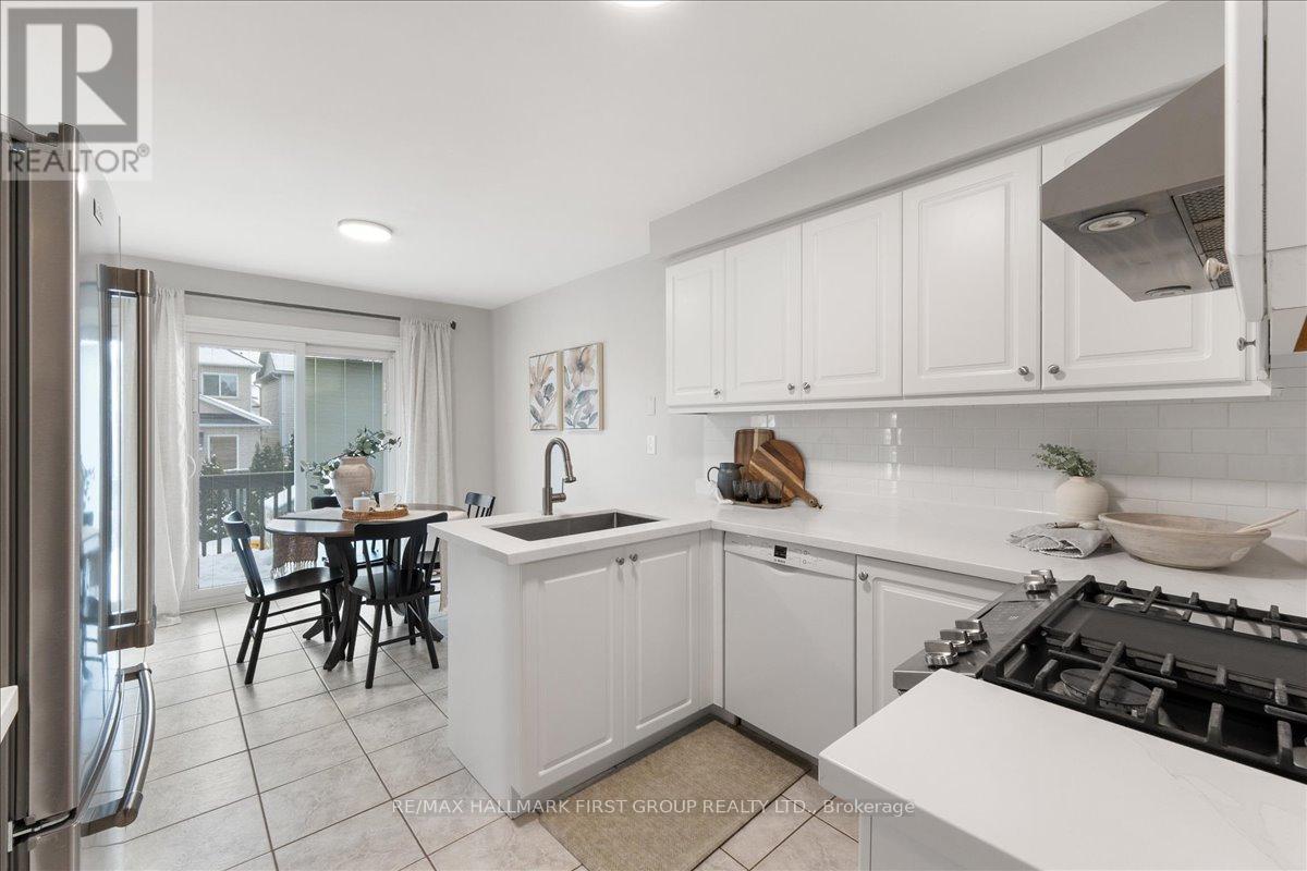 429 Summerpark Crescent, Pickering, Ontario  L1V 7B3 - Photo 12 - E12816364