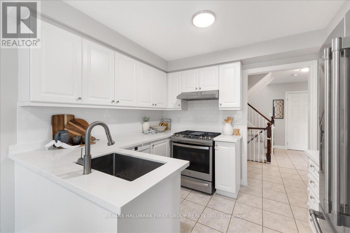 429 Summerpark Crescent, Pickering, Ontario  L1V 7B3 - Photo 13 - E12816364